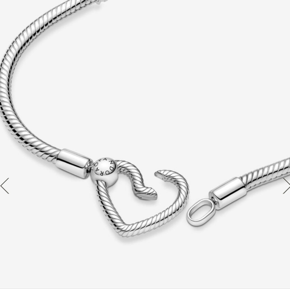 New Original box Pandora Moments Heart Closure Snake Chain Bracelet - Picture 4 of 6